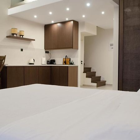 Leone Suites Nafpaktos エクステリア 写真