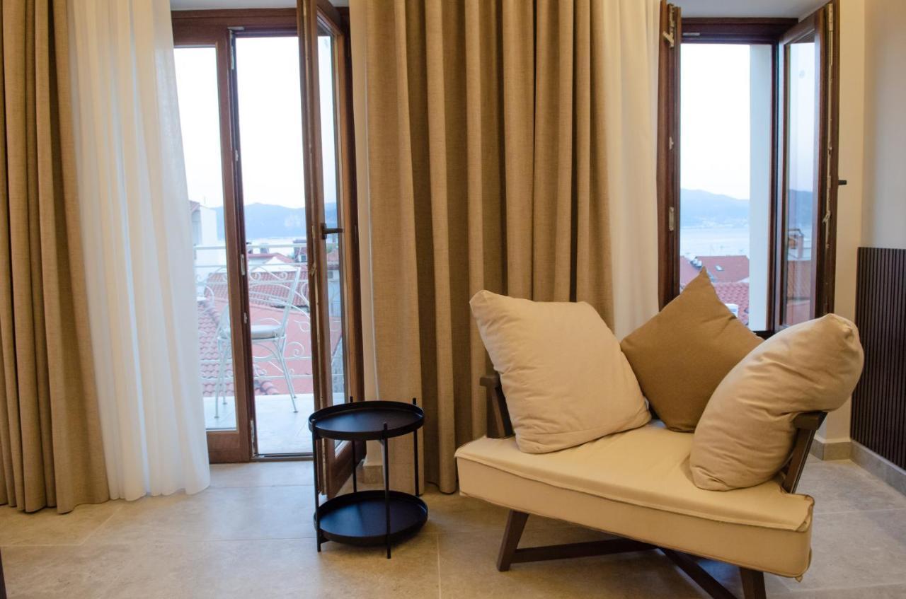 Leone Suites Nafpaktos エクステリア 写真