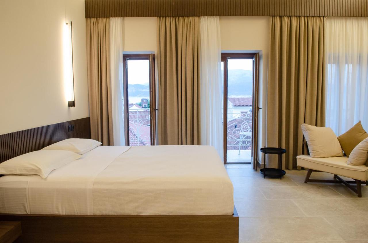 Leone Suites Nafpaktos エクステリア 写真