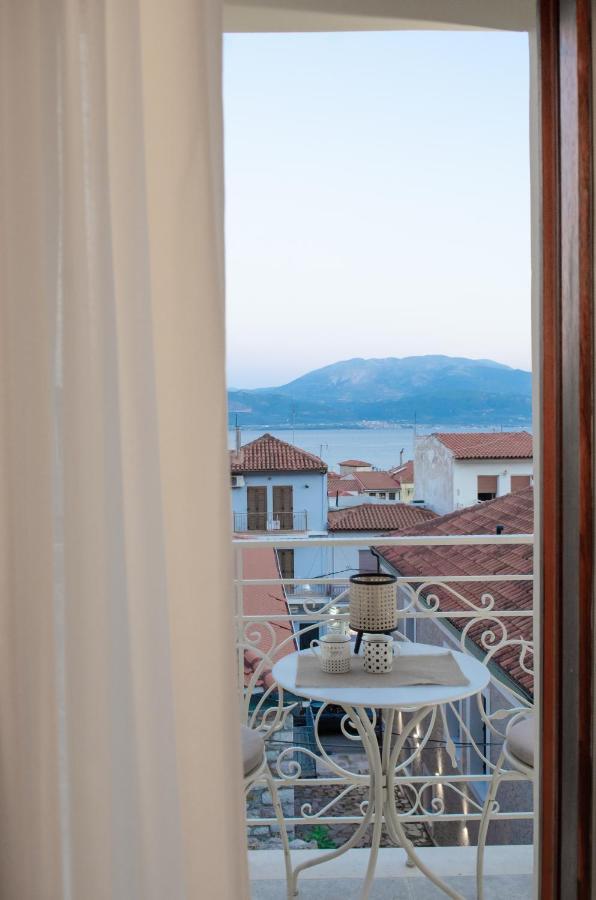 Leone Suites Nafpaktos エクステリア 写真