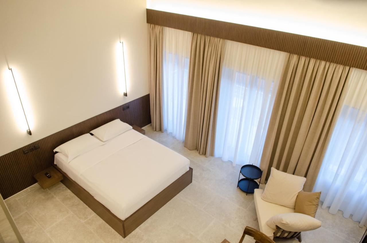 Leone Suites Nafpaktos エクステリア 写真